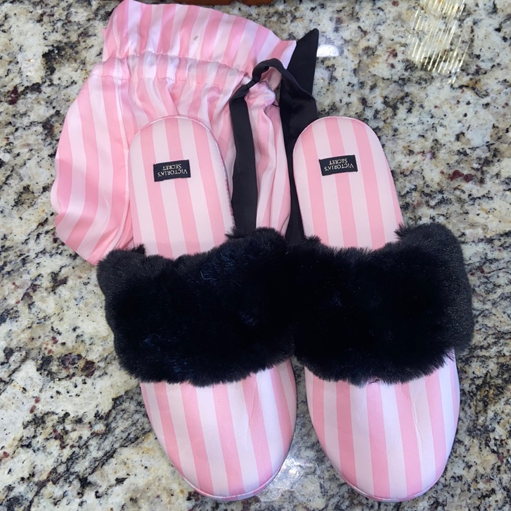 VS SLIPPERS
